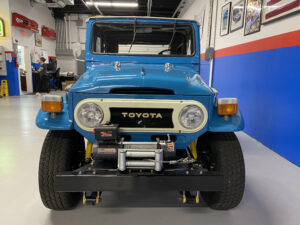 1968 Toyota FJ40 Land Cruiser front