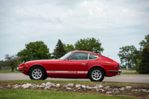 1972 Datsun 240Z side profile