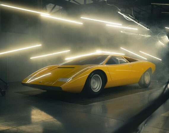 Lamborghini Countach LP 500 Wind Tunnel