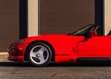 Dodge Viper RT/10 History: An American Legend