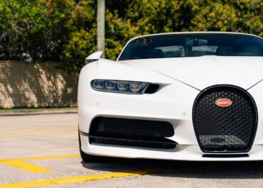 Bonhams Miami 2026: Hypercars, Rock Star Provenance, and a Trio of Bugattis Head to the Miami International Autodrome