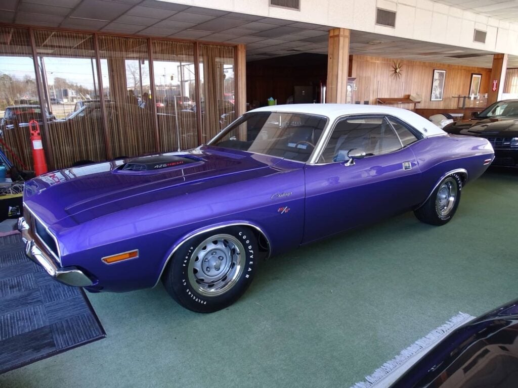 Mopar High Impact Colors - Dodge Challenger in Plum Crazy