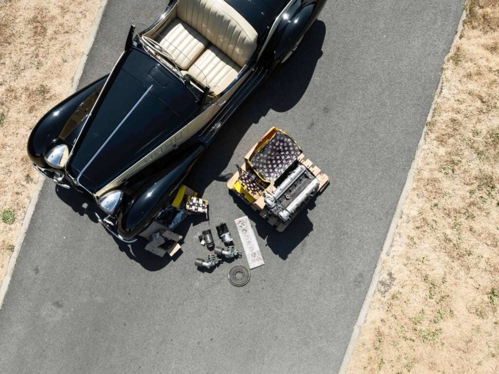 Reproduction 1939 Alfa Romeo 6C 2500 SS Spider and engine